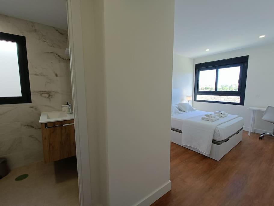Nuevo Atico Toyo. Vistas Al Mar, Terraza, Solarium, Piscina, A/A, Wifi Y Garaje Appartement El Toyo Buitenkant foto